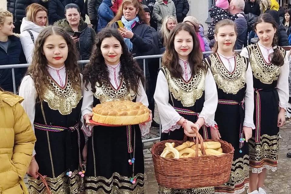 Традициите оживяха на Тодоровден в район Сердика (СНИМКИ)