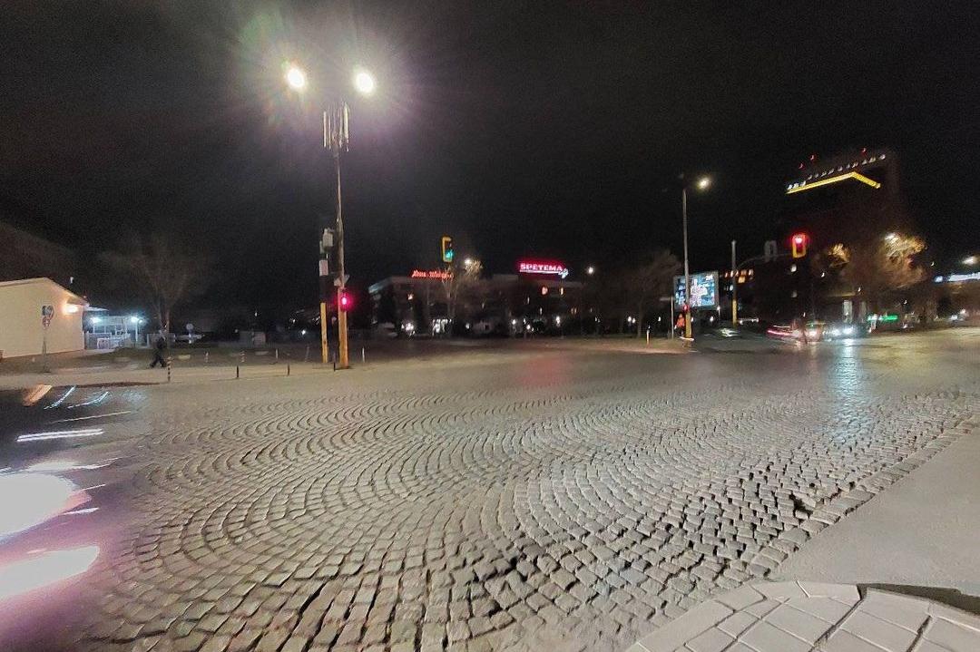 Пешеходци се оплакват от „бърз“ светофар на бул. „Ген. Тотлебен“ в София
