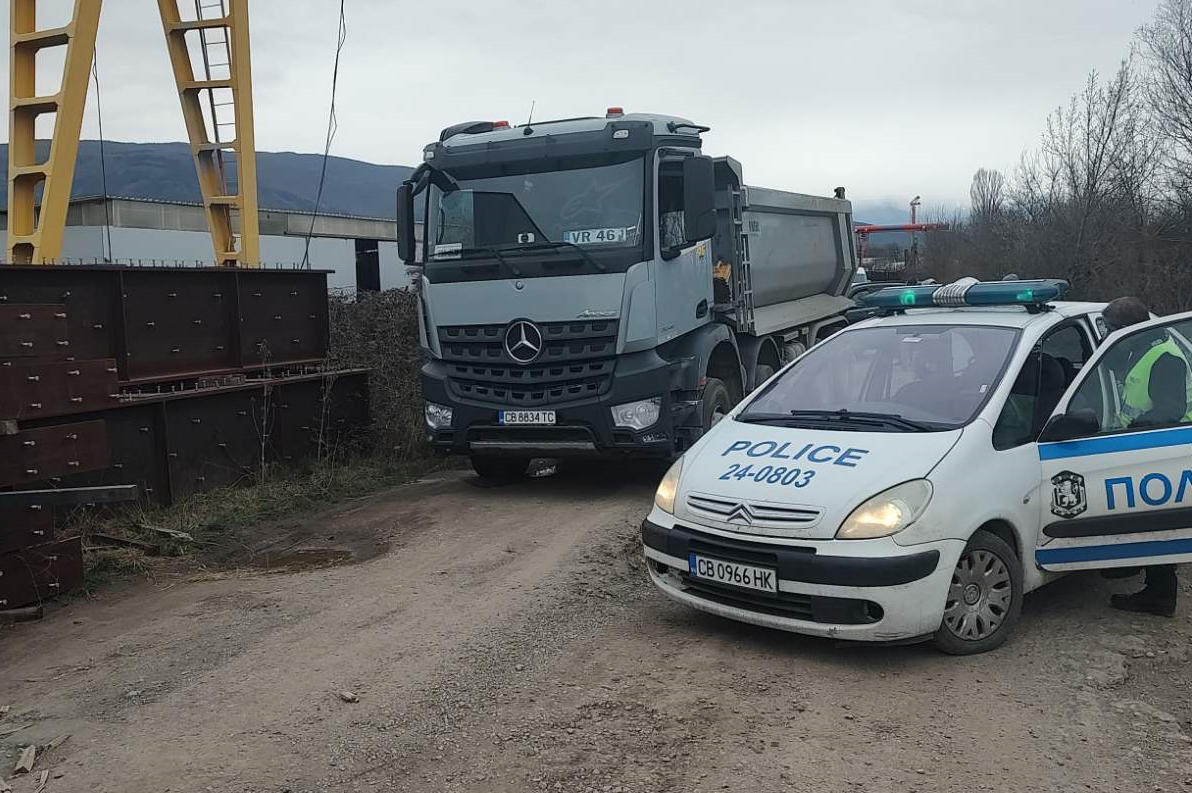 Санкционираха фирма за транспортиране на земни маси без чергило в Панчарево