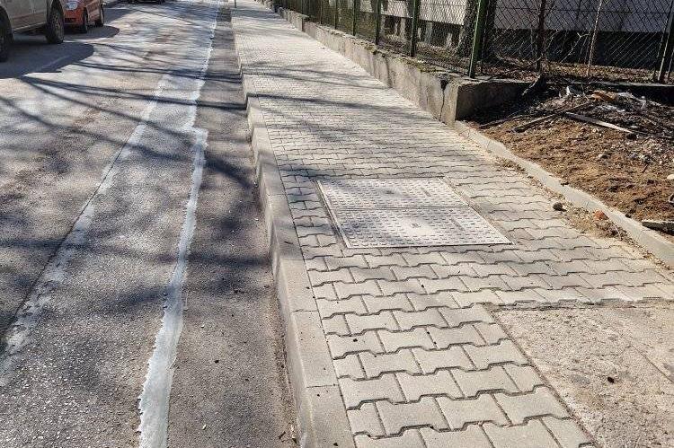 Кметът на Средец върна строител за корекция на тротоарите на 3 улици