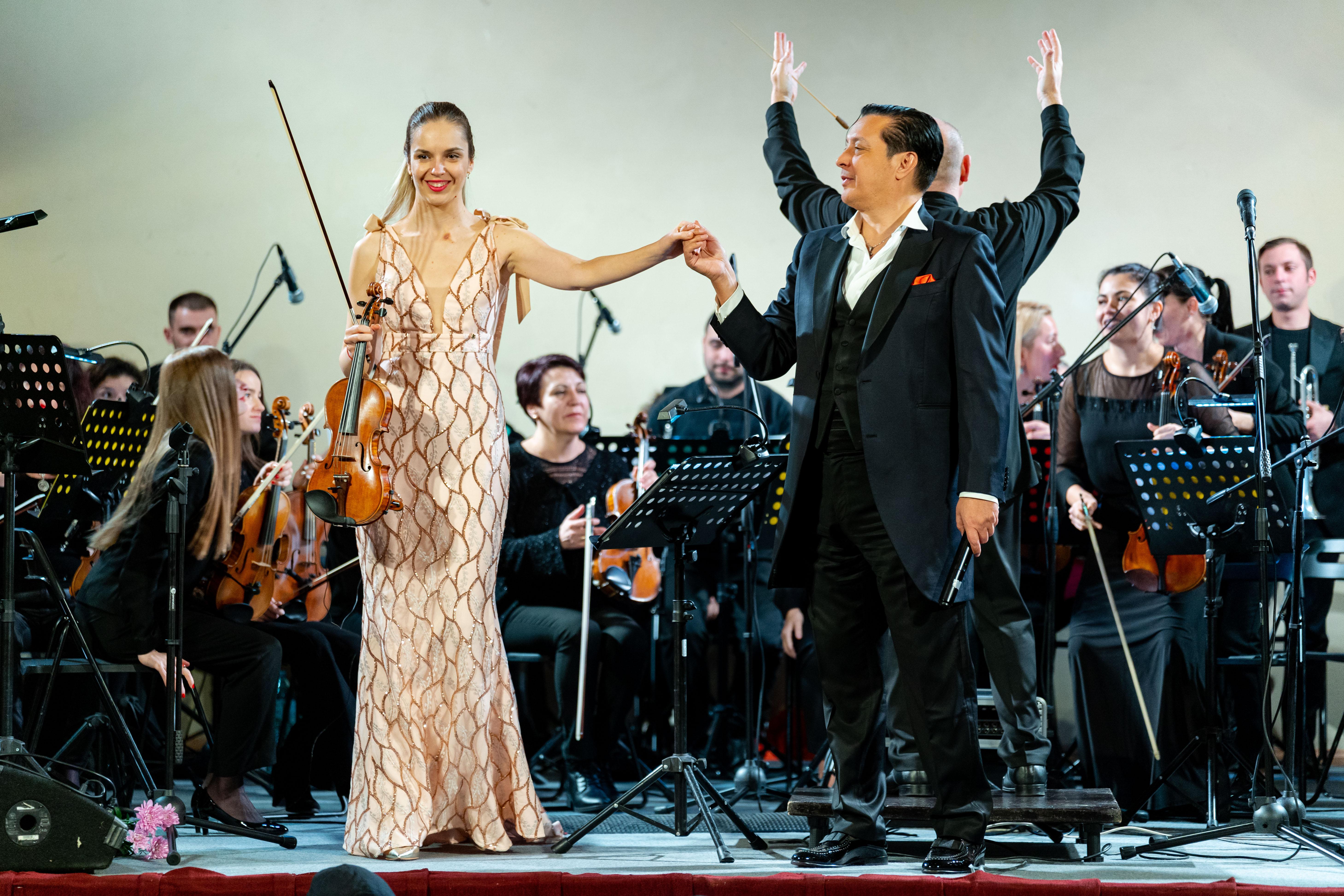 Васил Петров празнува ЧРД с концерт в Пловдив, през април ще е на сцена и в