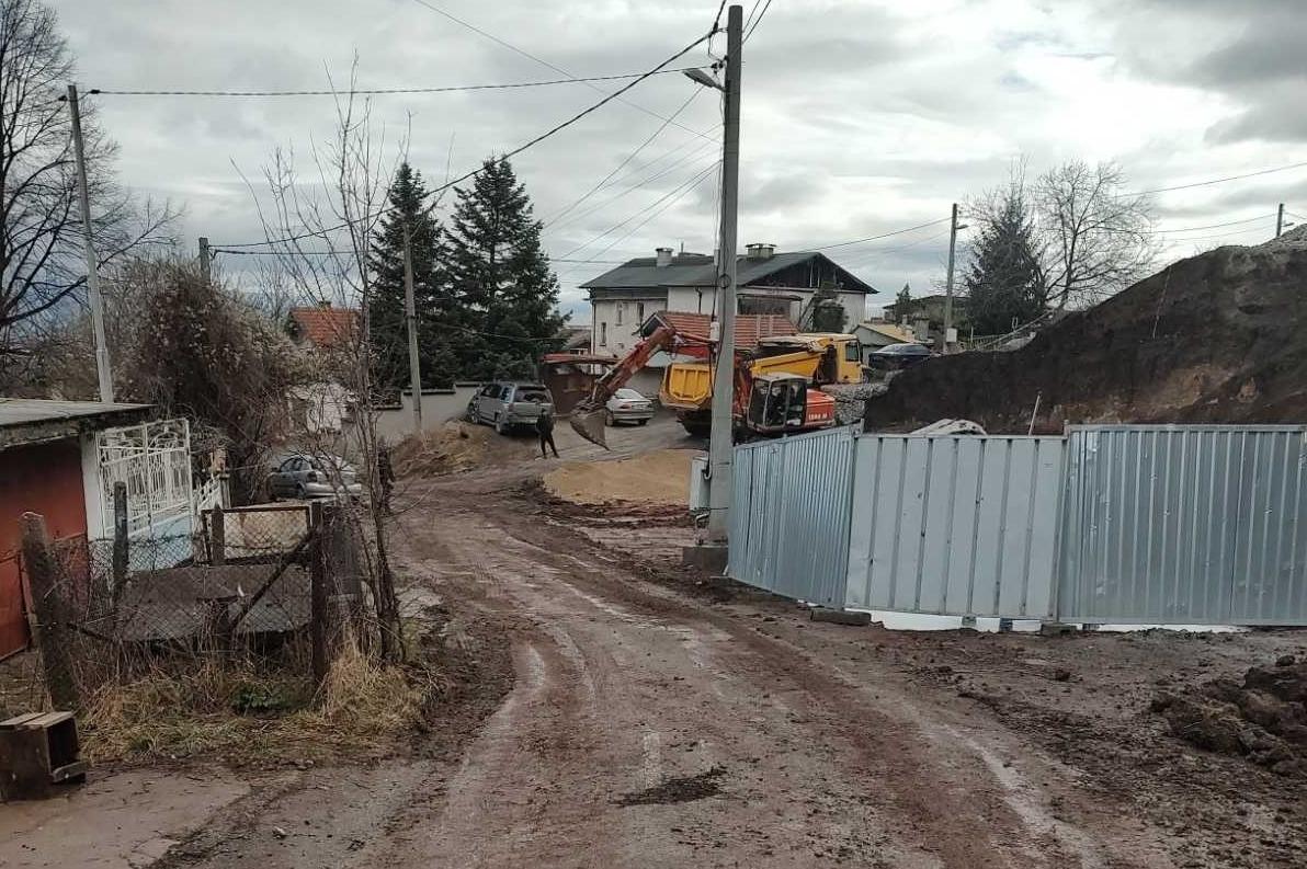 Акт за строителна фирма заради кал по улица в Панчарево