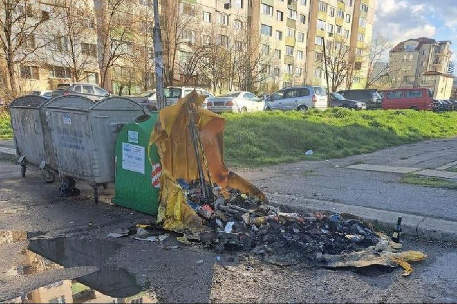 Вандали подпалиха контейнер в столичния „Люлин“ 9