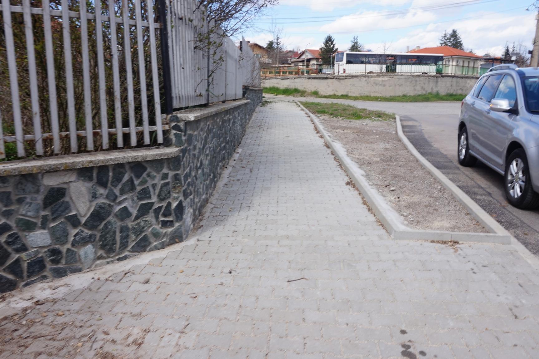 Ремонтираха редица улици в с. Иваняне (СНИМКИ)