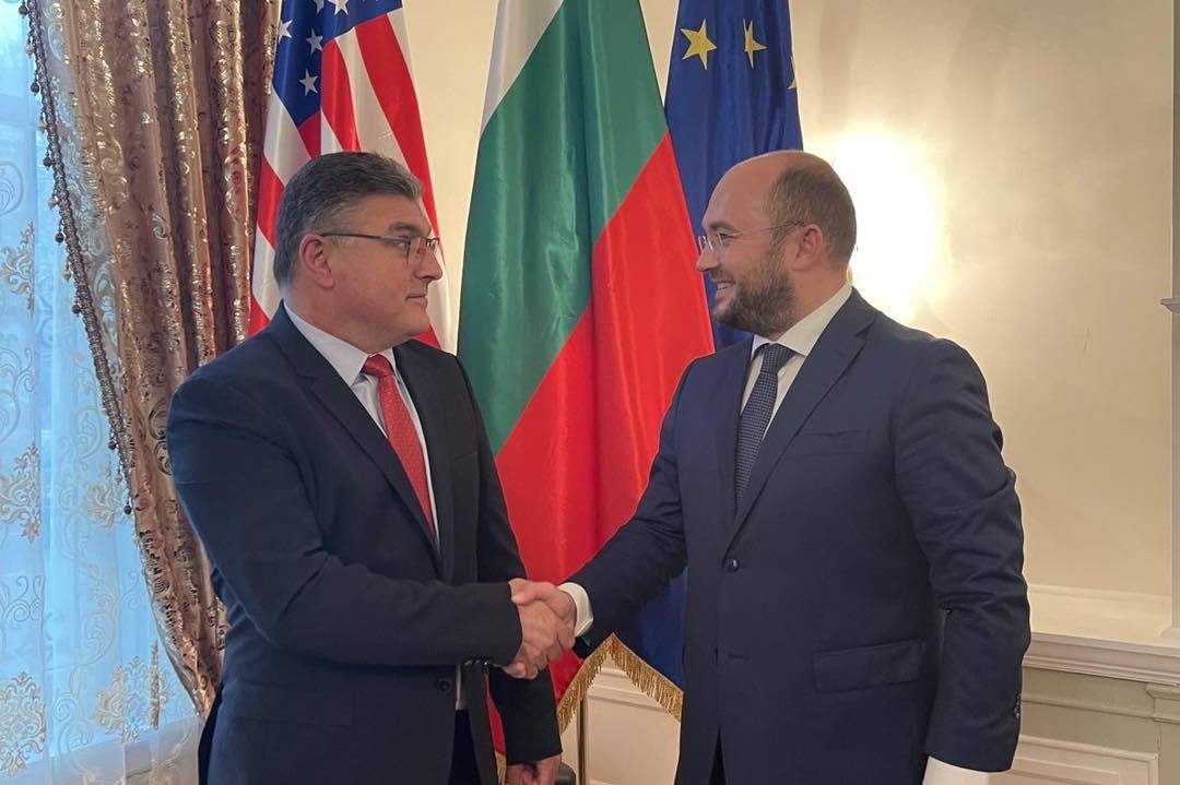 Председателят на СОС се срещна с българския посланик в САЩ