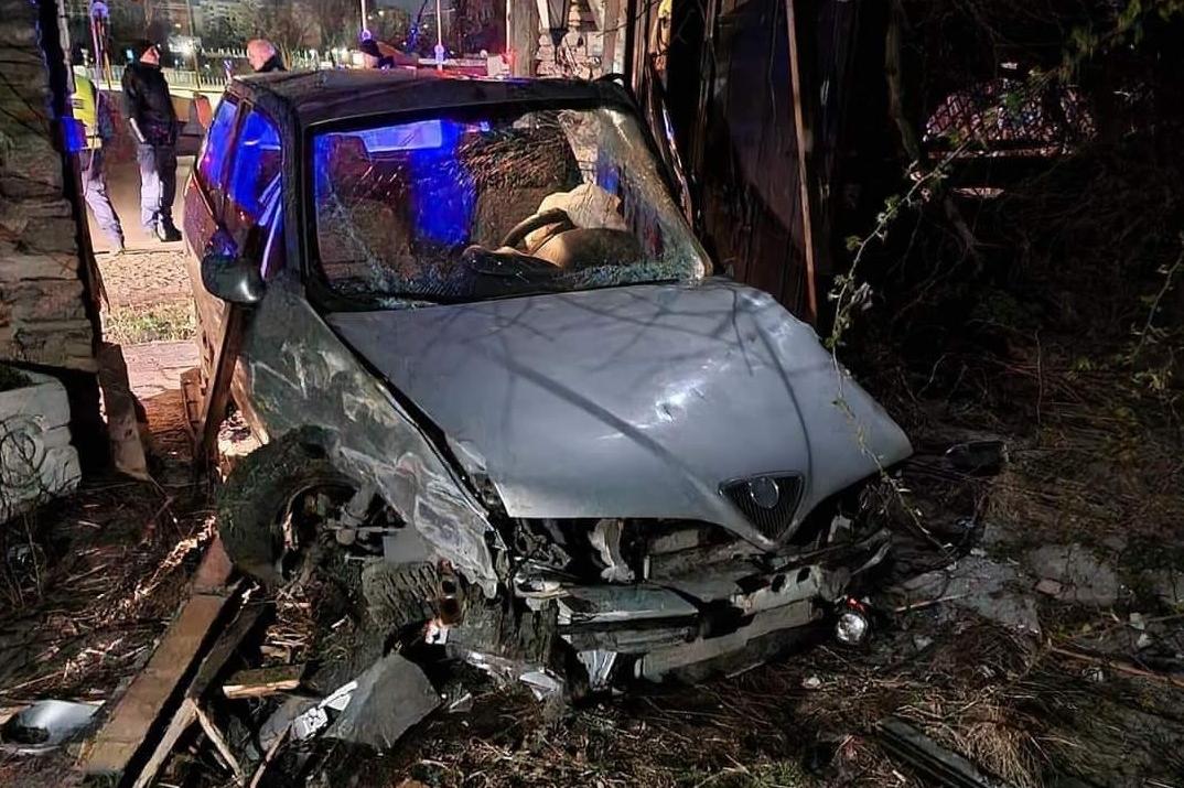Непълнолетен открадна кола в София и я потроши след гонка с полицията