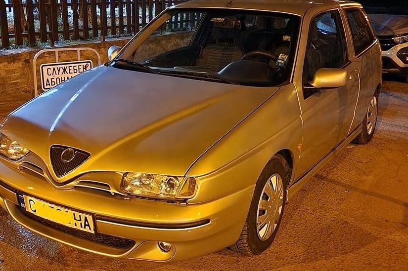 Непълнолетен открадна кола в София и я потроши след гонка с полицията