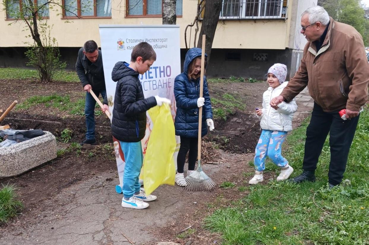 Започна пролетното почистване на София