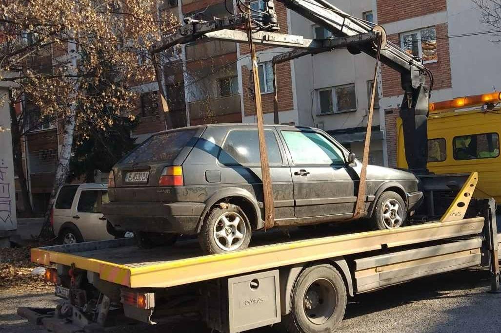 Близо 50 стари коли са вдигнати през месец март в София