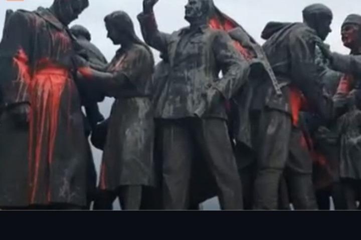 Ново посегателство срещу Паметника на Съветската армия в София