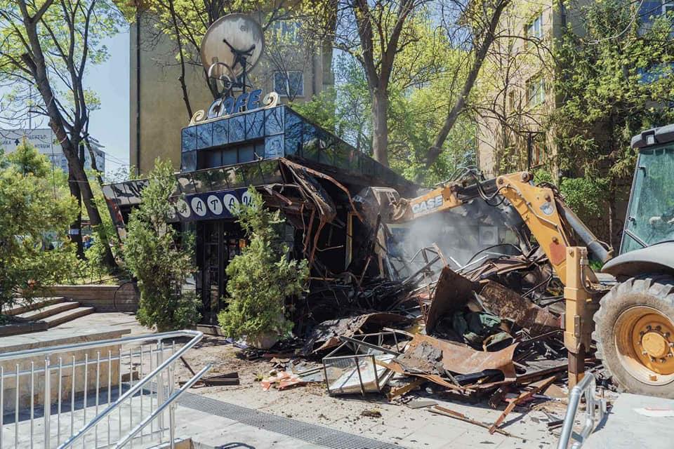 Отстраниха голяма ВиК авария срещу Румънското посолство