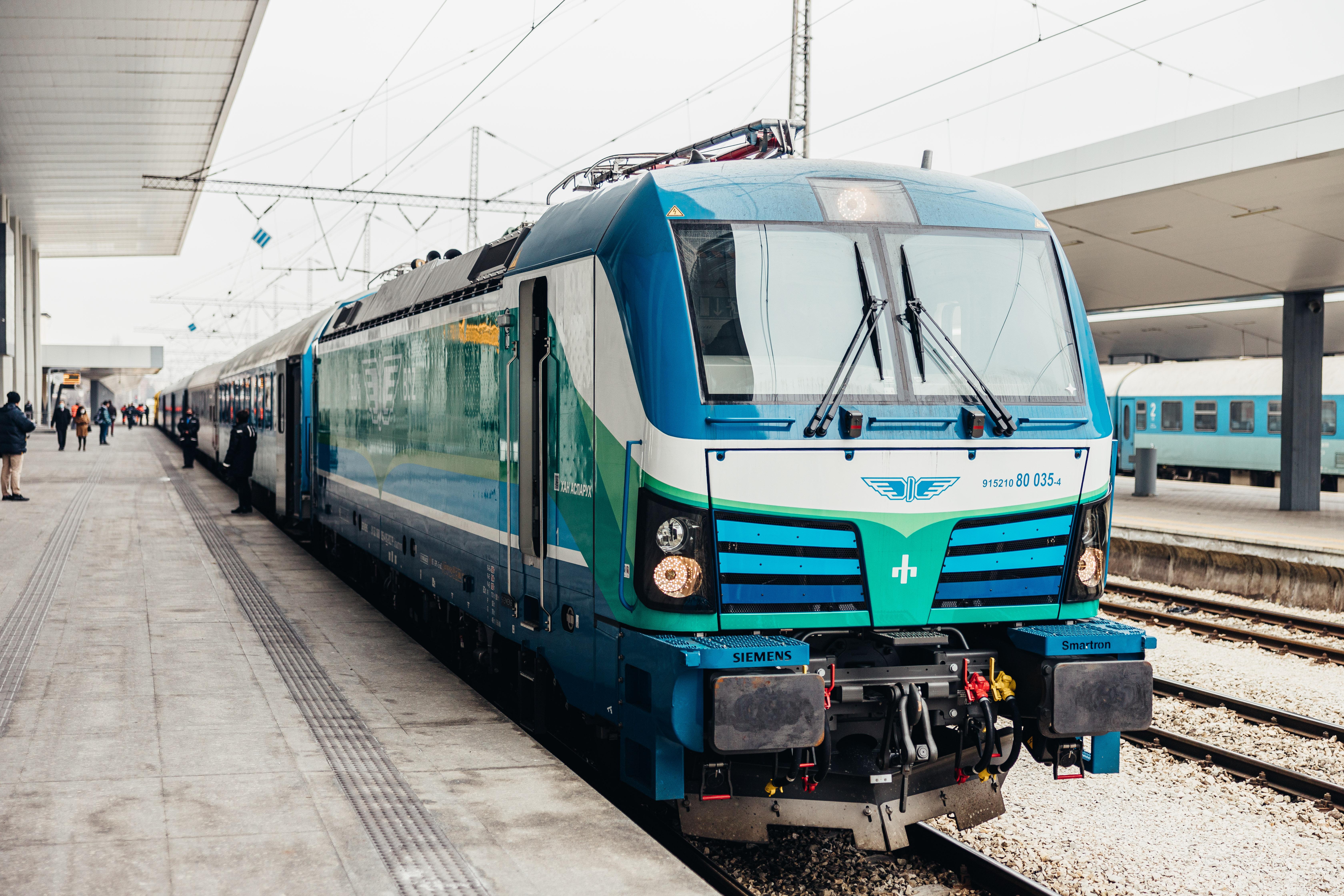 През лятото: Пускат два допълнителни нощни влака между София и Бургас