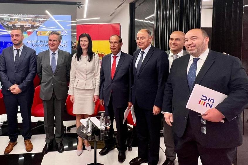 Испанското председателство тръгна с чаша вино  и в София