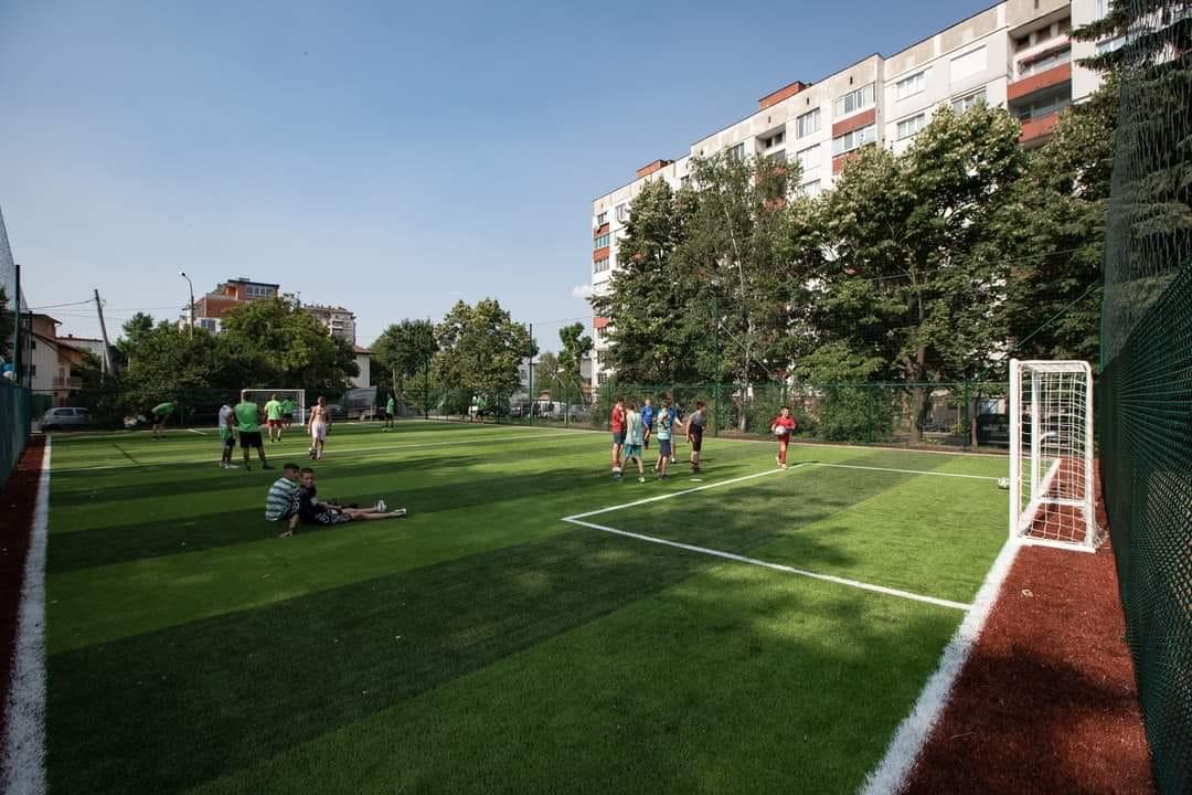 Още една спортна площадка е реновирана в столичния район Надежда
