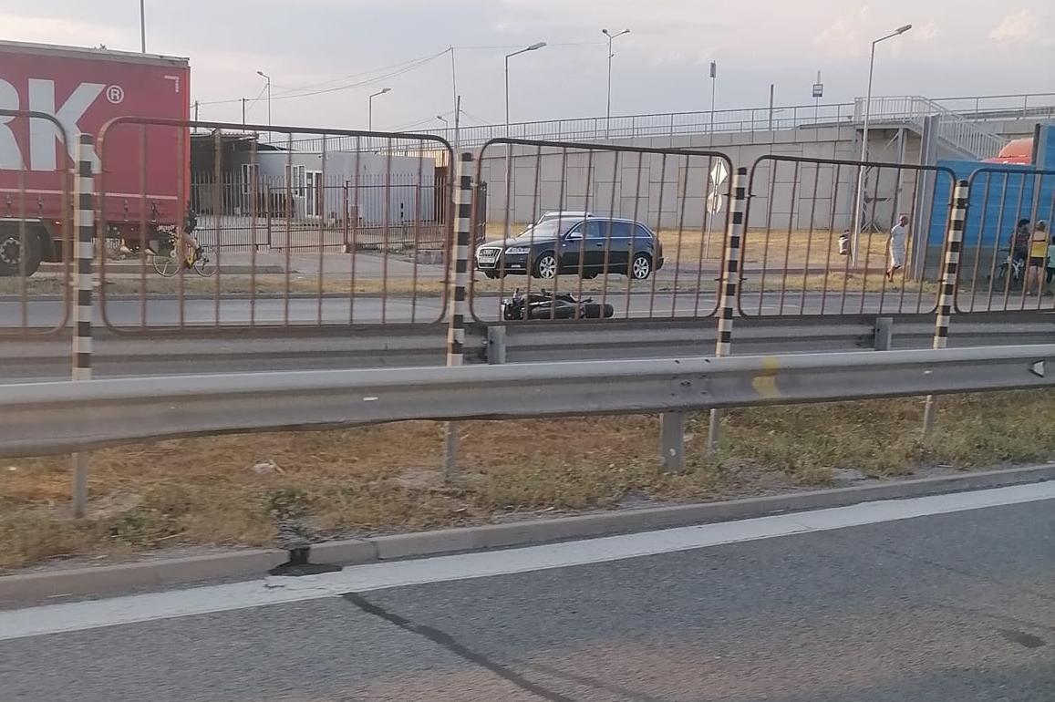 Моторист загина при тежка катастрофа на столичното Околовръстно