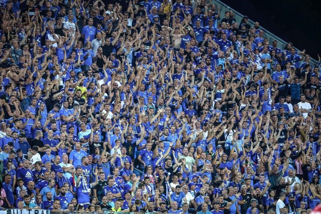 5000 фенове на „Айнтрахт“ пристигат в София за мача с Левски