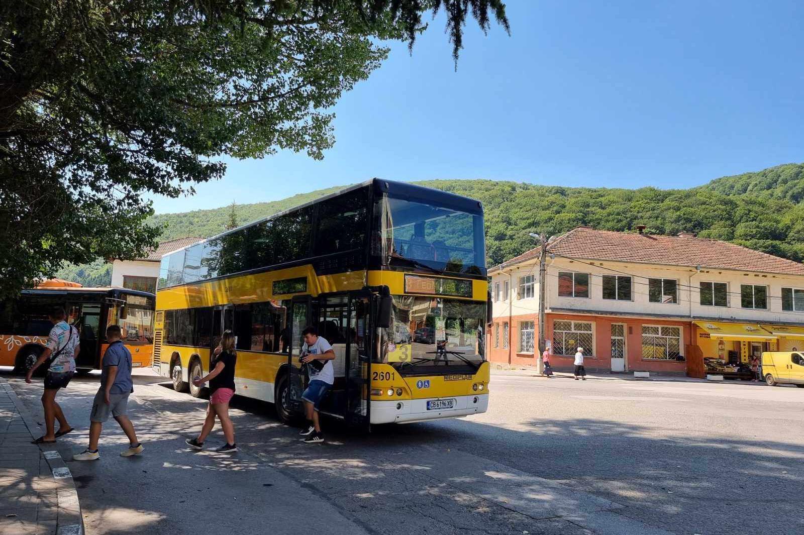 Откриват още една излетна линия в София, двуетажният автобус ще вози и до Д