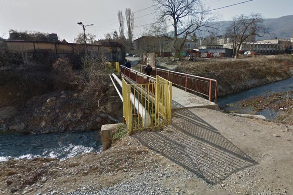 Кметът на Овча купел за запазването на пешеходния мост: Вариантите са изклю