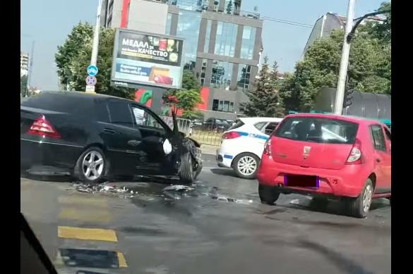 Две коли се удариха на ул. Опълченска и бул. Т. Александров в София