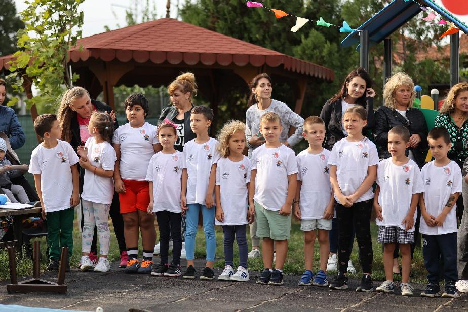 Проект "Фемили спорт" в Нови Искър събра деца и родители (СНИМКИ)