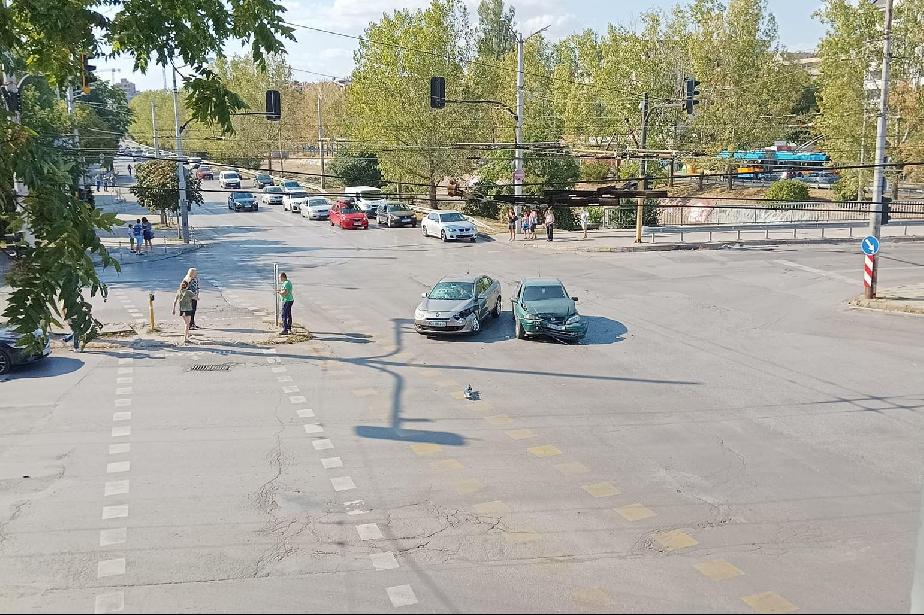 Катастрофа накръстовището на "Сливница" и "Опълченска"