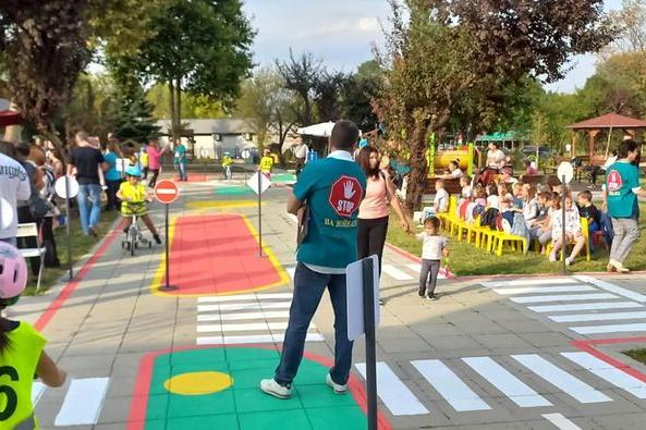 Децата от Искър научиха как да бъдат примерни пешеходци