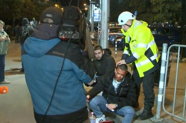 След сблъсъците в София снощи: 24 са преминали през Спешна помощ, 3 са в бо