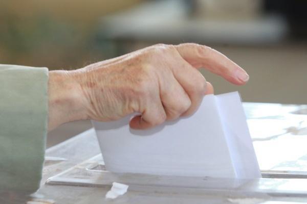 Спокойно започна изборният ден в Софийско