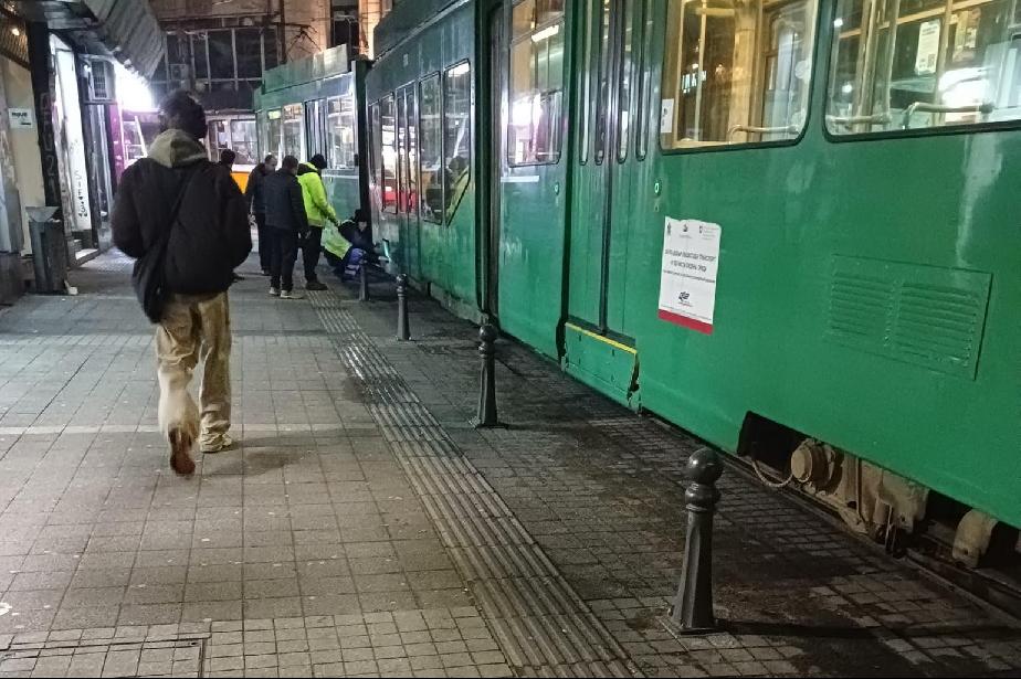 Трамвай излезе от релсите на столичната "Алабин"