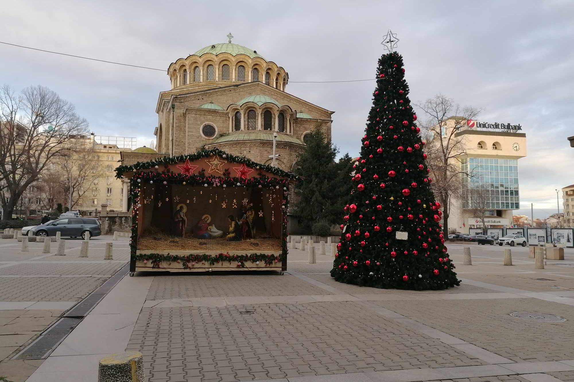 Откраднаха агнето от сцената на Рождество в центъра на София