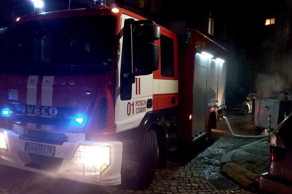 Мъж от Ботевград е в болница след пожар в дома му