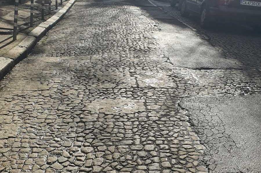 Кметът на столичния Възраждане обеща ремонт на ул. Антим I