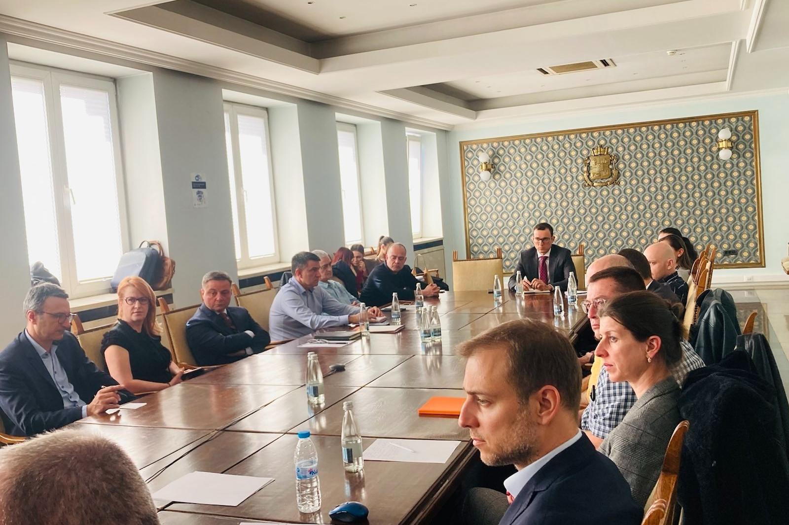 Кметът Терзиев предлага дигитална платформа за ремонтите в София