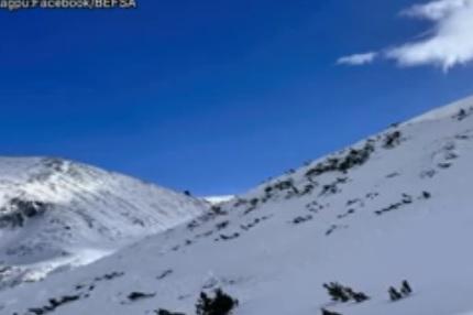Лавина на Боровец затрупа скиор и сноубордисти в района на Маркуджика 3
