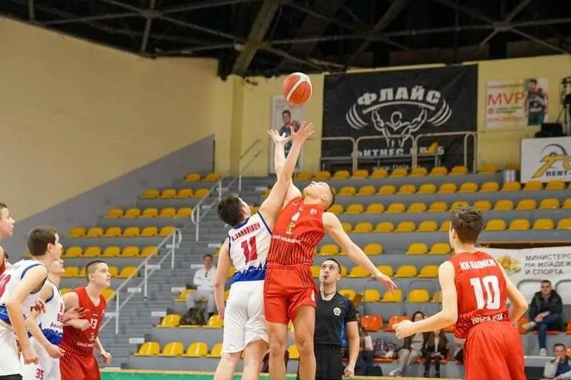 Байерн прегази Олимпиакос на старта на баскет турнира "София къп"