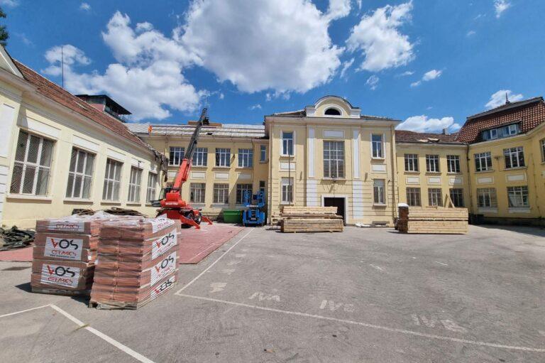 Три детски градини в Слатина ще бъдат разширени