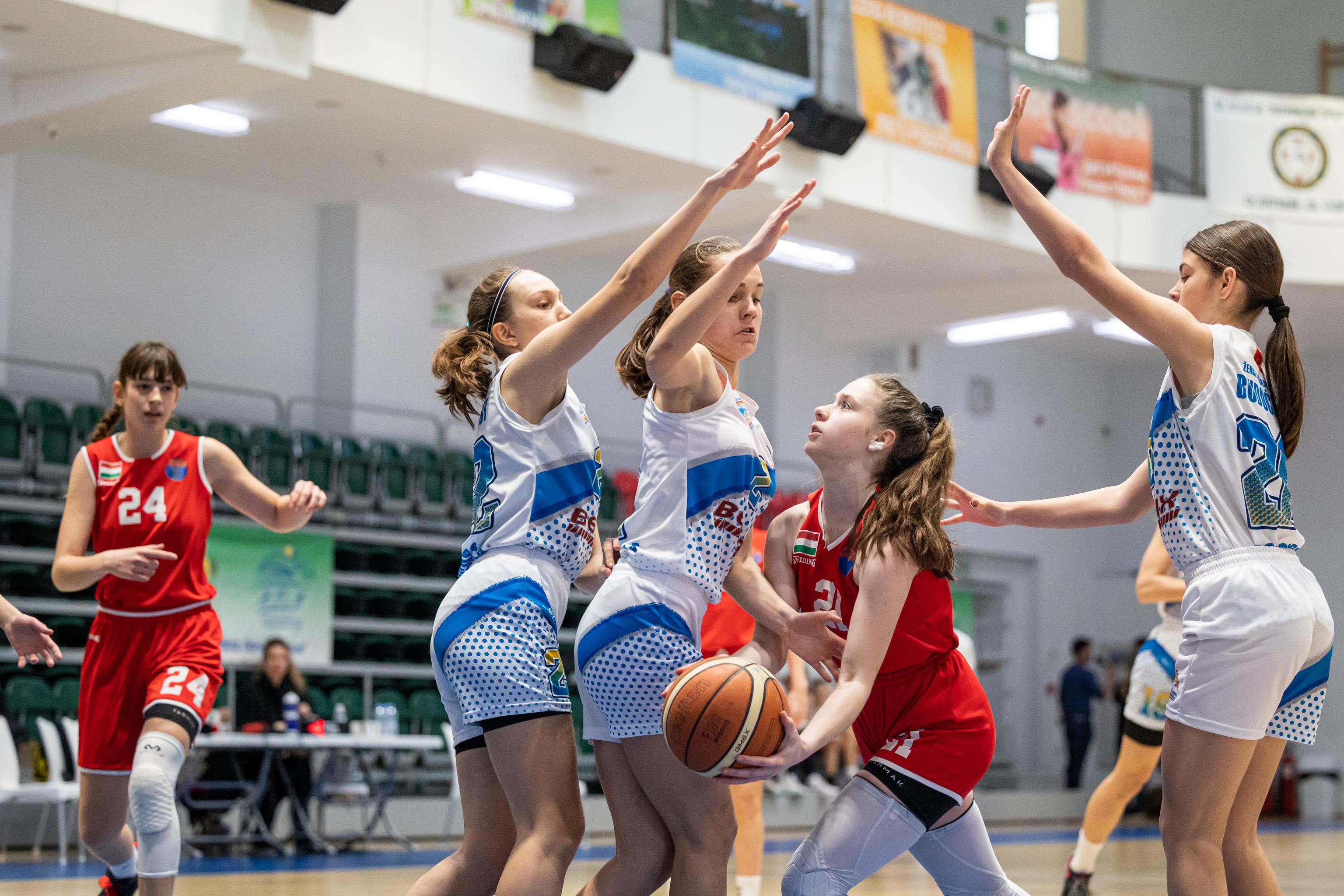 Купа „Ваня Войнова“ събира баскетболистки от няколко държави в София