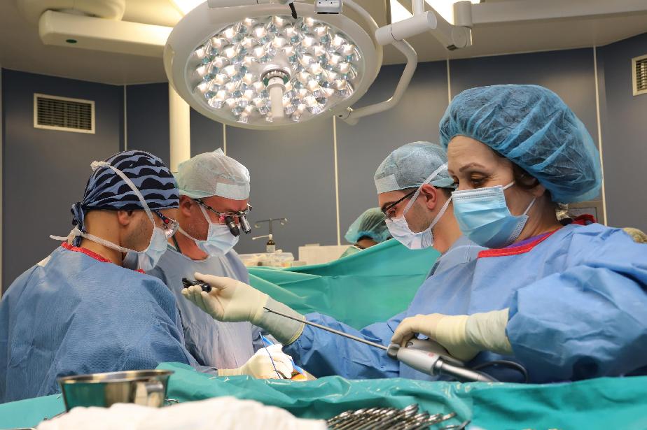 100-тна чернодробна трансплантация във ВМА – София