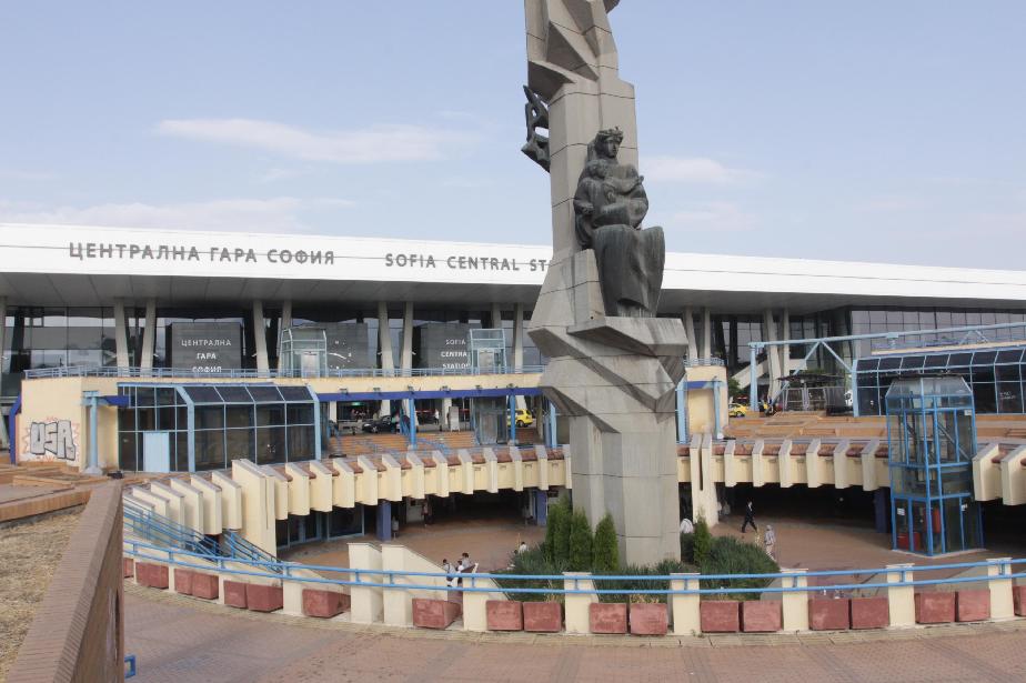 Заради ремонт: Затварят коловози на Централна гара в София