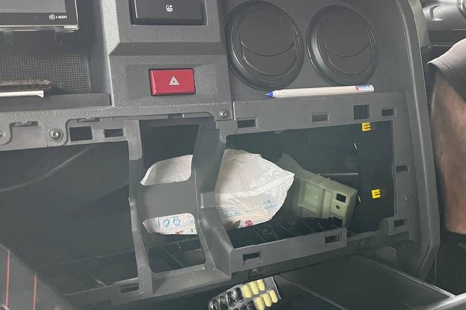 Митничари на Калотина иззеха 24 540 евро, скрити в камион
